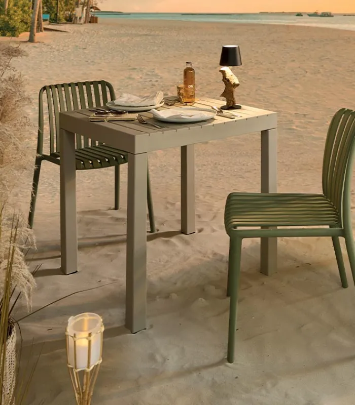 Tables De Jardin|Cocktail Scandinave Table de jardin carrée TESLIN
